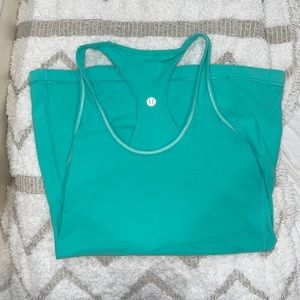Lululemon tank!